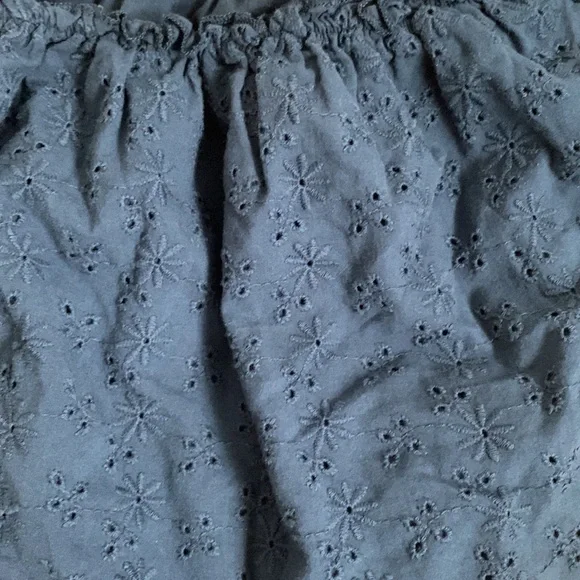 Bundle 2 Garage Crop Tops - Picture 7 of 8